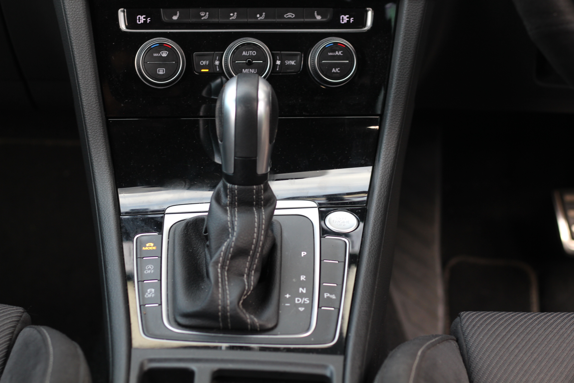 2019 (69) Volkswagen Golf 2.0 TSI R DSG 4Motion (s/s) 5dr