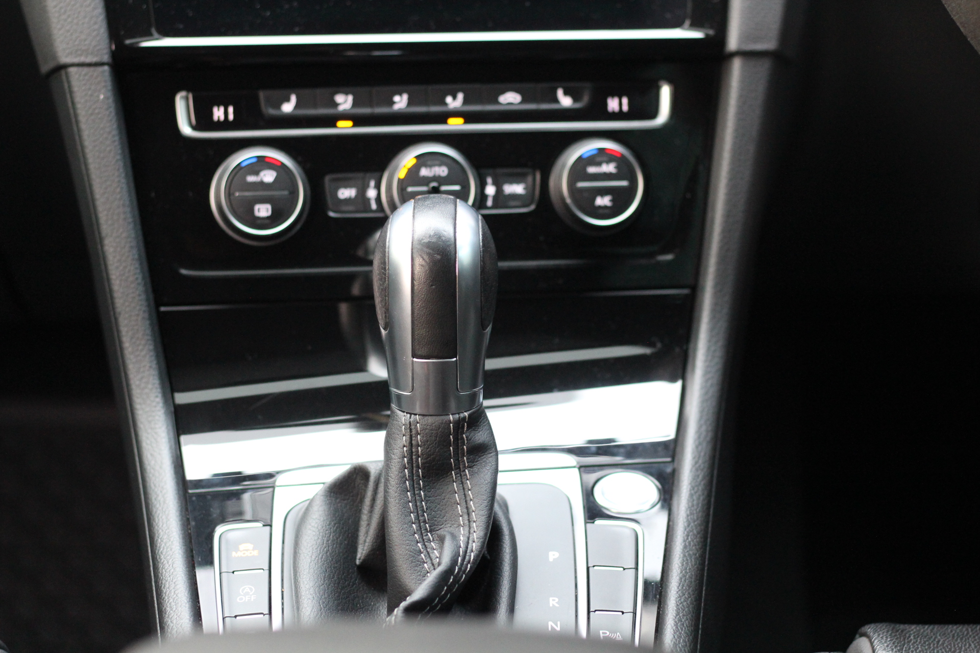 2017 (67) Volkswagen Golf 2.0 TSI R DSG 4Motion (s/s) 5dr