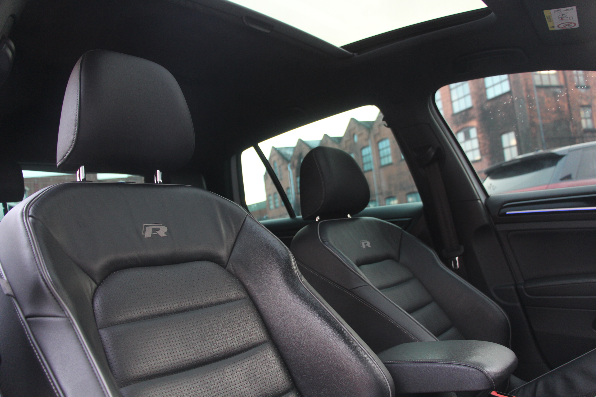 2017 (67) Volkswagen Golf 2.0 TSI R DSG 4Motion (s/s) 5dr