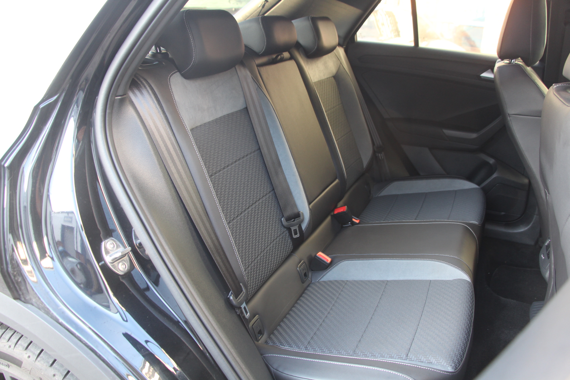 2020 (20) Volkswagen T-Roc 2.0 TSI R DSG 4Motion (s/s) 5dr