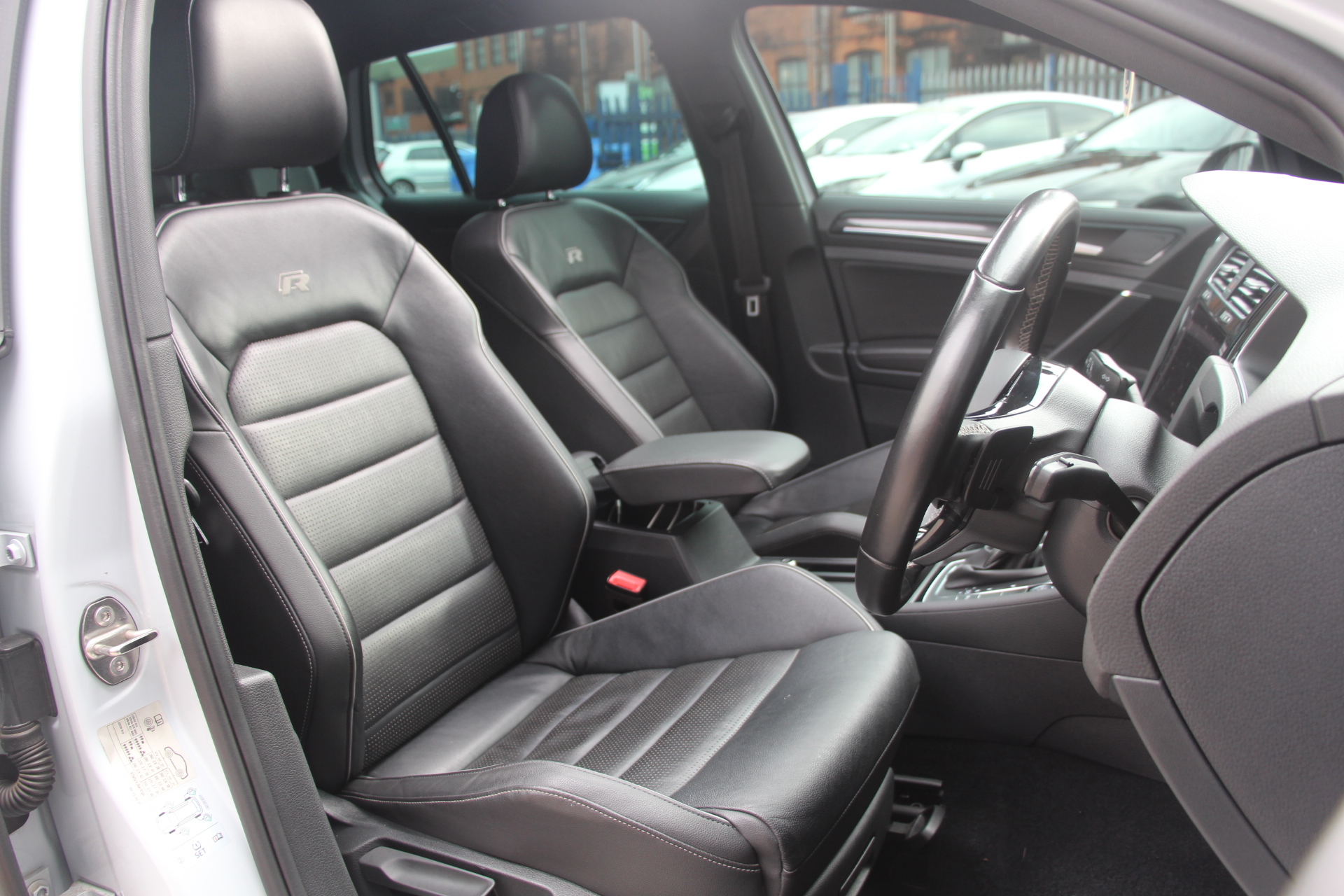 2017 (67) Volkswagen Golf 2.0 TSI R DSG 4Motion (s/s) 5dr