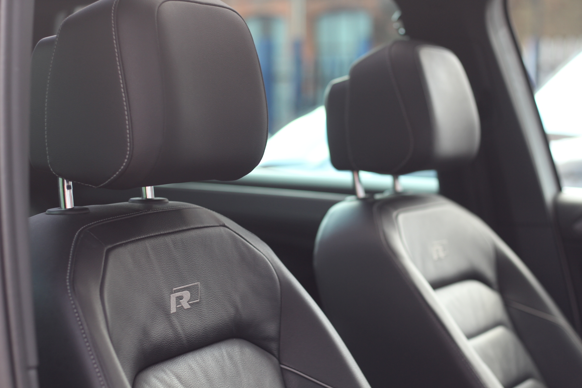 2018 (67) Volkswagen Tiguan 2.0 BiTDI R-Line DSG 4Motion (s/s) 5dr