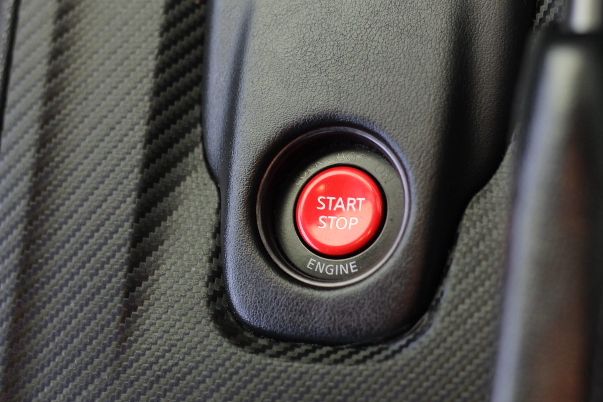 2011 (11) Nissan GT-R 3.8 V6 Premium Edition Auto 4WD 2dr