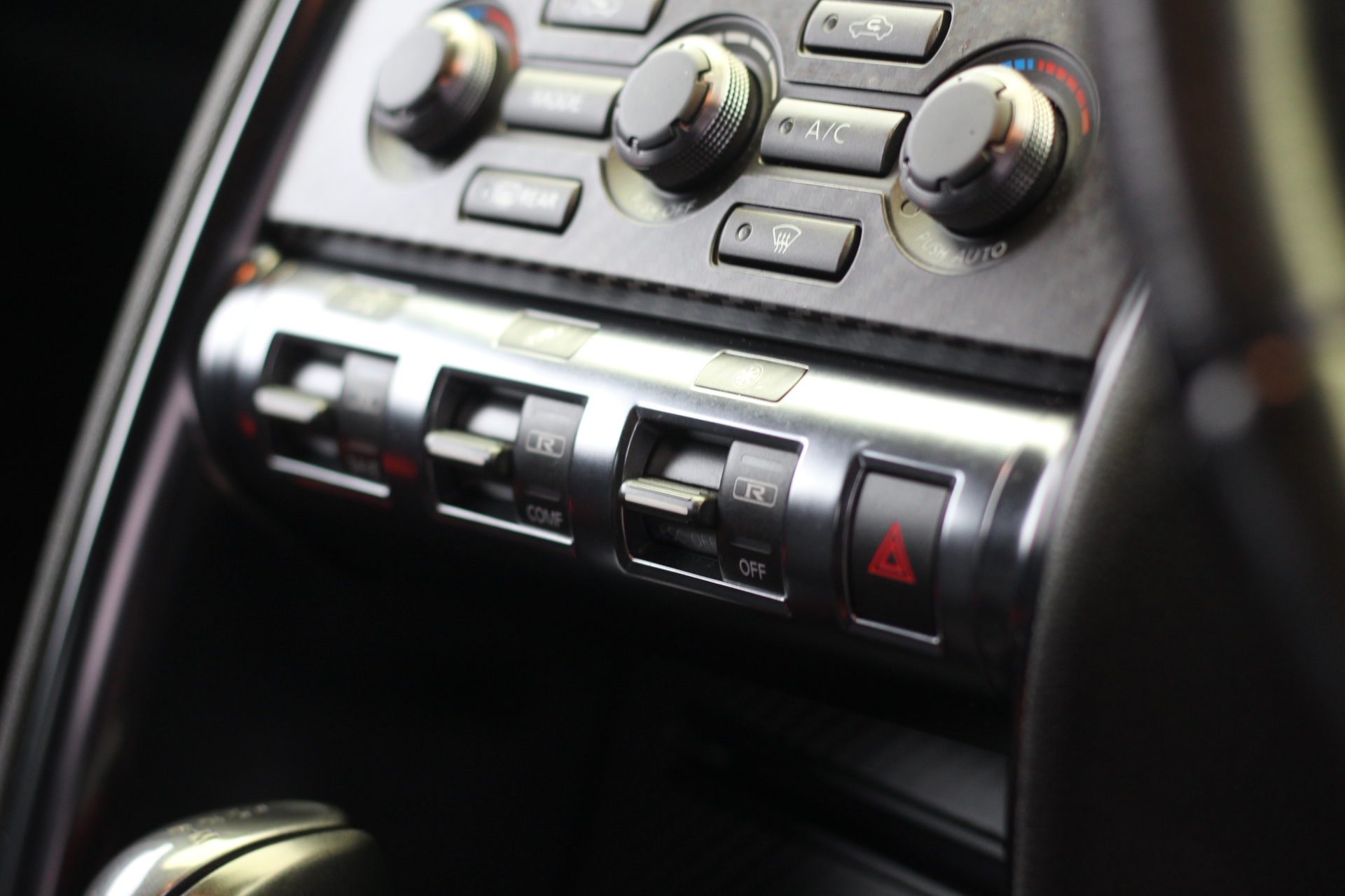 2011 (11) Nissan GT-R 3.8 V6 Premium Edition Auto 4WD 2dr