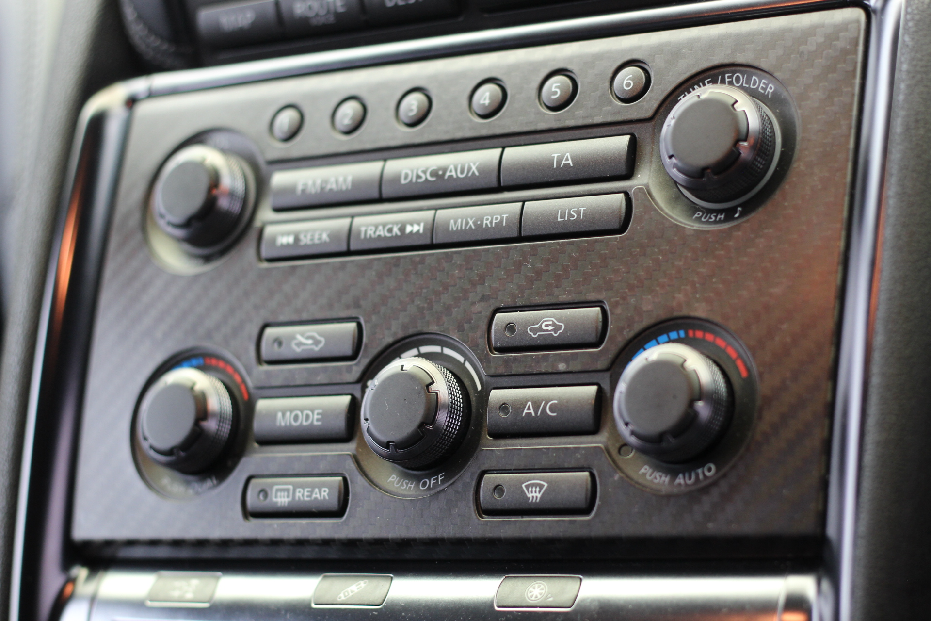 2011 (11) Nissan GT-R 3.8 V6 Premium Edition Auto 4WD 2dr