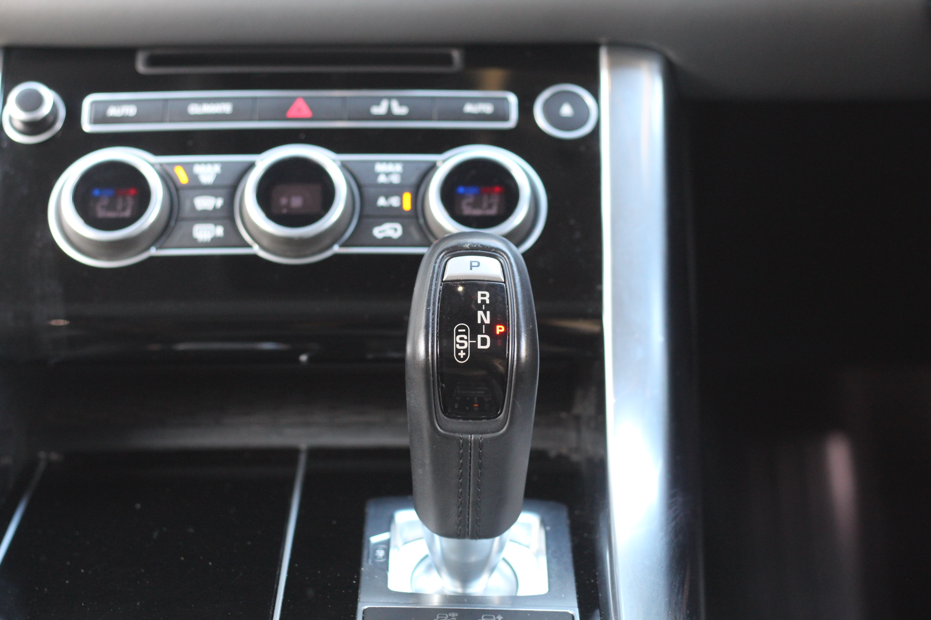 2017 (17) Land Rover Range Rover Sport 4.4 SD V8 Autobiography Dynamic Auto 4WD Euro 6 (s/s) 5dr