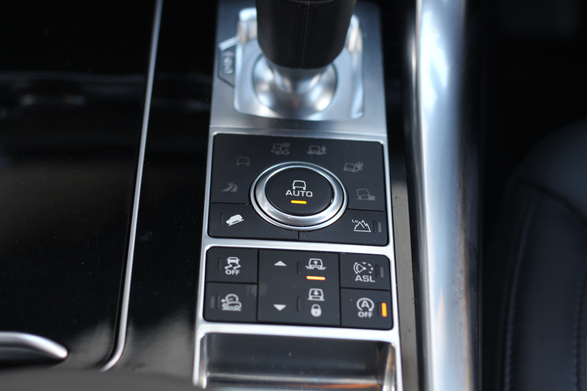 2017 (17) Land Rover Range Rover Sport 4.4 SD V8 Autobiography Dynamic Auto 4WD Euro 6 (s/s) 5dr