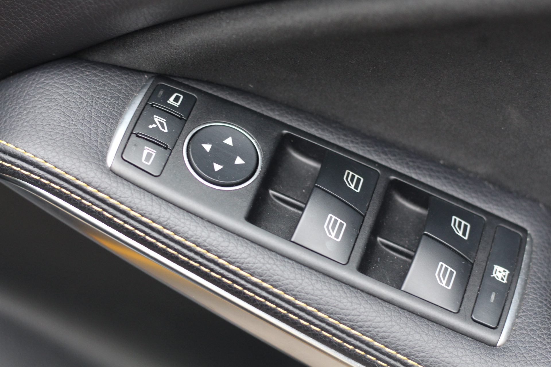 2017 (67) Mercedes-Benz A Class 2.0 A45 AMG Yellow Night Edition SpdS DCT 4MATIC Euro 6 (s/s) 5dr