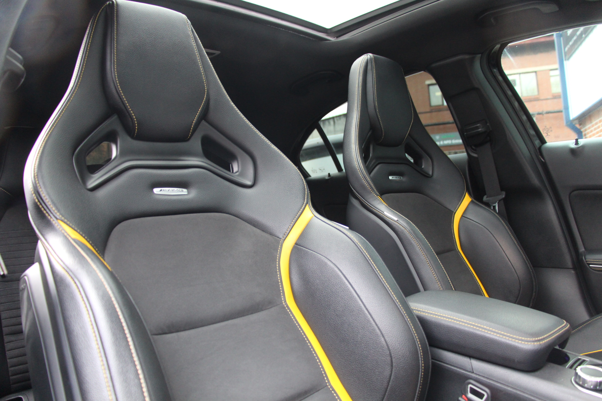 2017 (67) Mercedes-Benz A Class 2.0 A45 AMG Yellow Night Edition SpdS DCT 4MATIC Euro 6 (s/s) 5dr