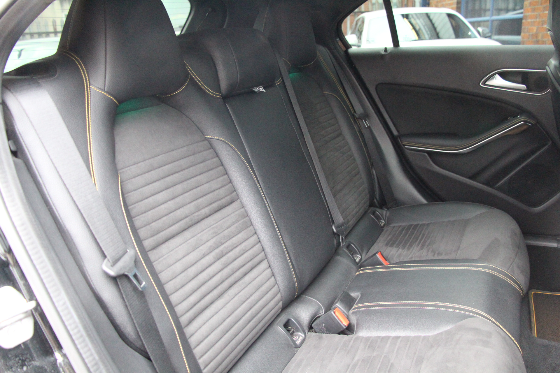 2017 (67) Mercedes-Benz A Class 2.0 A45 AMG Yellow Night Edition SpdS DCT 4MATIC Euro 6 (s/s) 5dr