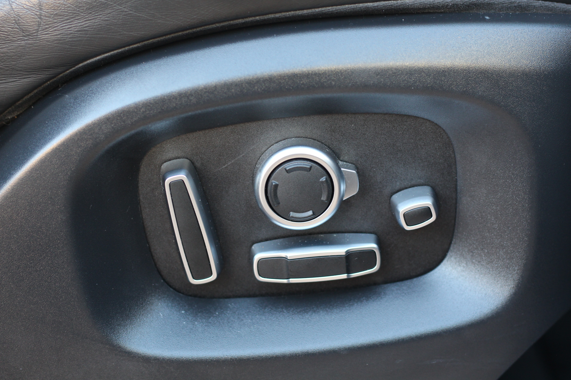 2017 (17) Land Rover Range Rover Sport 4.4 SD V8 Autobiography Dynamic Auto 4WD Euro 6 (s/s) 5dr