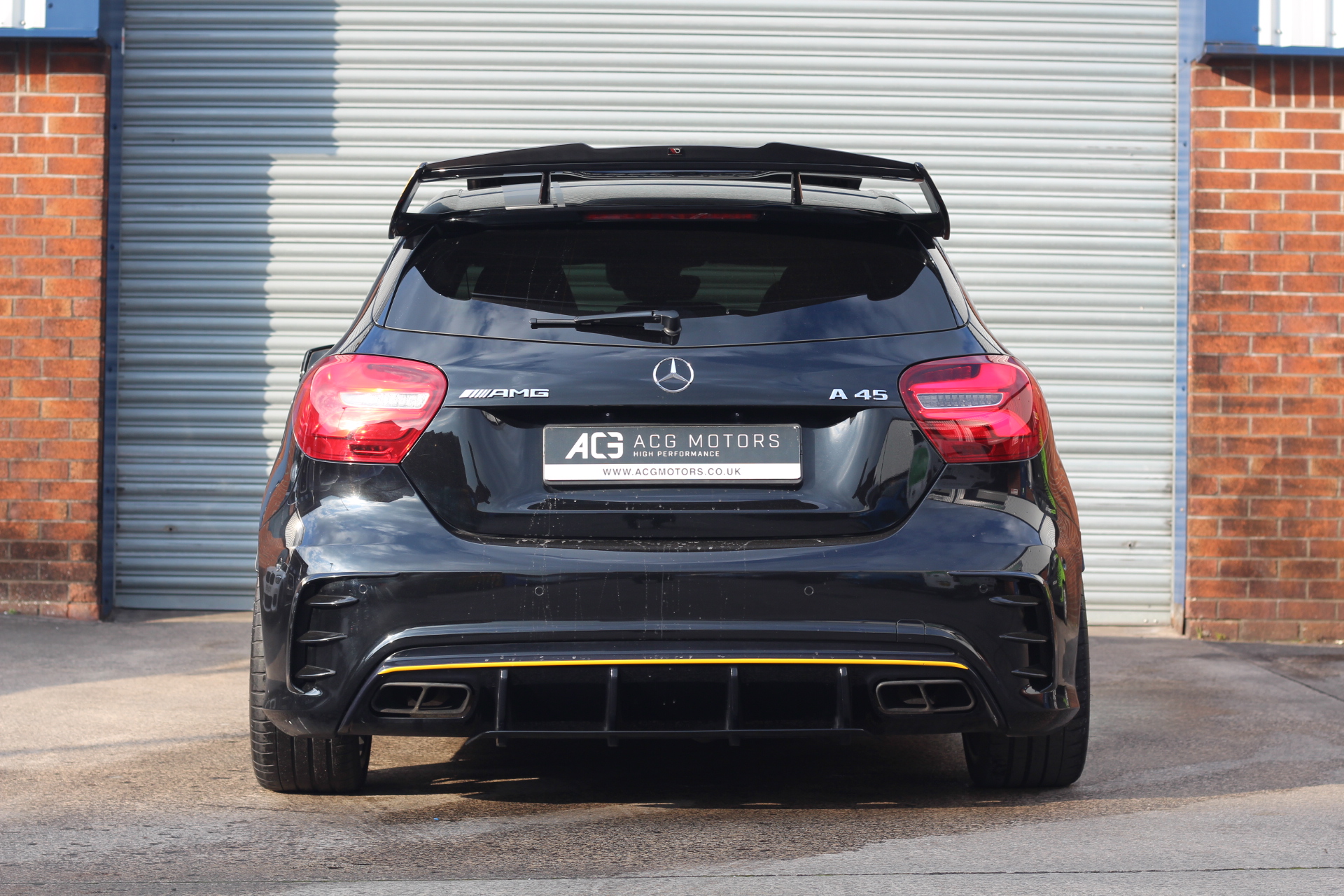 2017 (67) Mercedes-Benz A Class 2.0 A45 AMG Yellow Night Edition SpdS DCT 4MATIC Euro 6 (s/s) 5dr