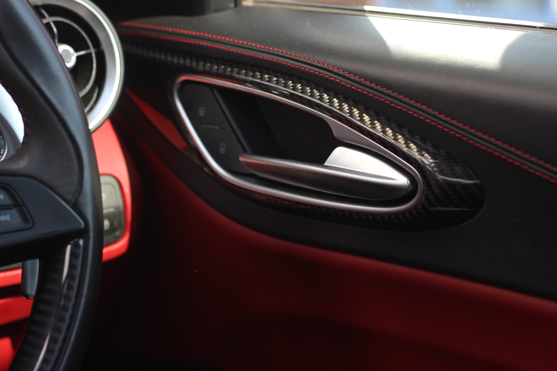 2018 (18) Alfa Romeo Giulia 2.9 V6 Bi-Turbo Quadrifoglio Auto Euro 6 (s/s) 4dr