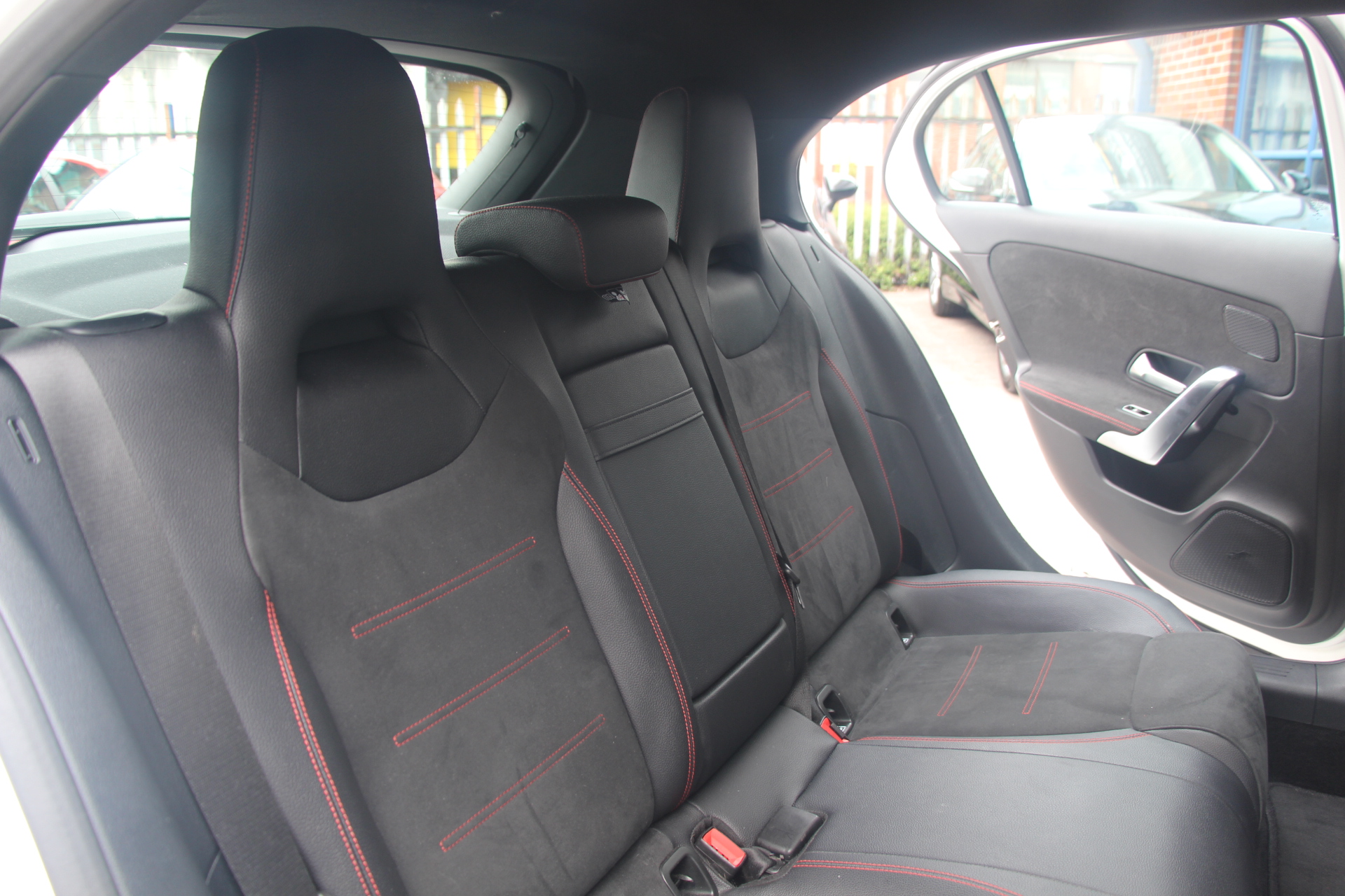 2018 (18) Mercedes-Benz A Class 2.0 A250 AMG Line (Premium Plus) 7G-DCT Euro 6 (s/s) 5dr
