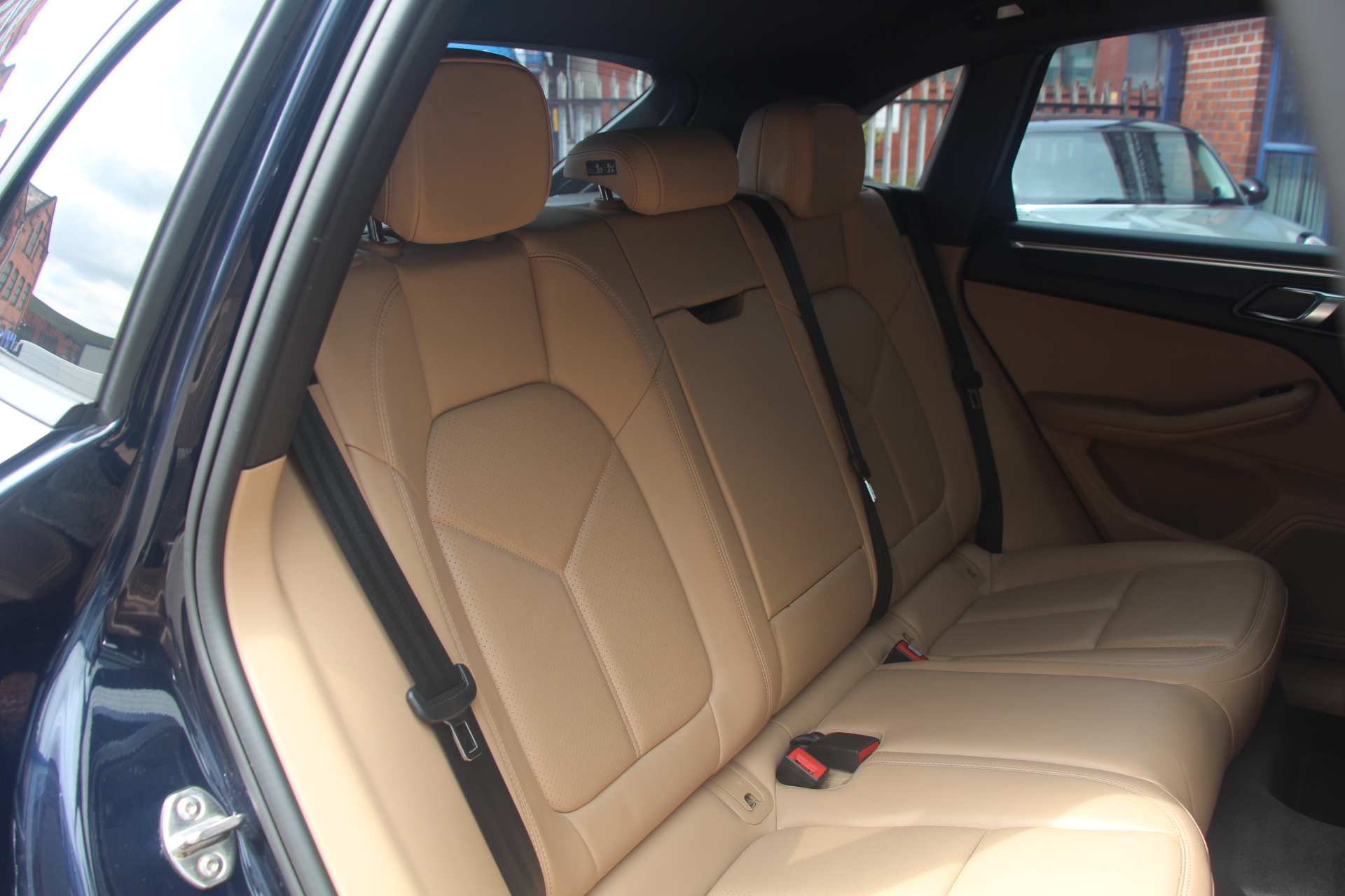 2019 (19) Porsche Macan 2.0T PDK 4WD Euro 6 (s/s) 5dr