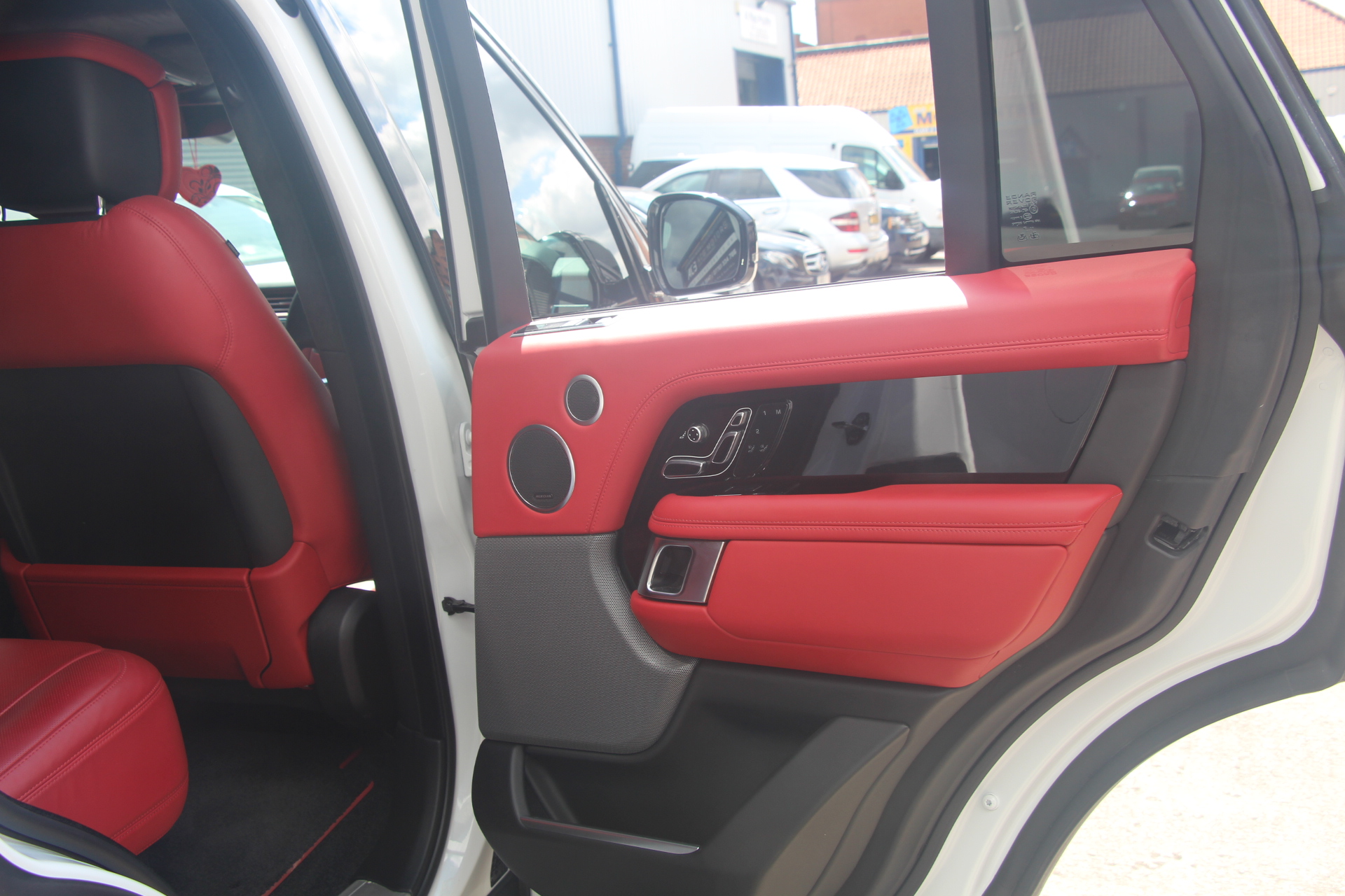 2019 (69) Land Rover Range Rover 5.0 P525 V8 Autobiography Auto 4WD Euro 6 (s/s) 5dr