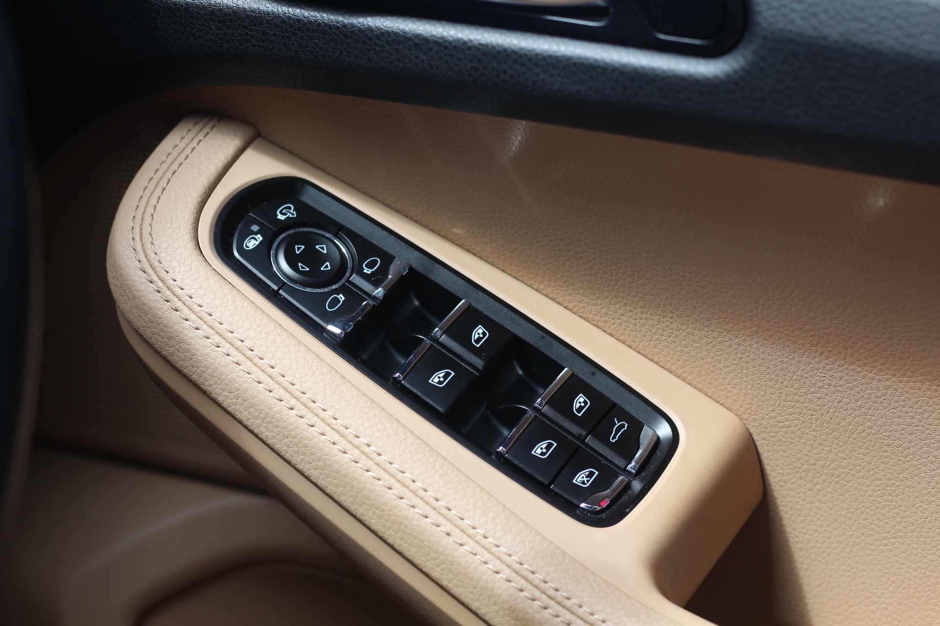 2019 (19) Porsche Macan 2.0T PDK 4WD Euro 6 (s/s) 5dr