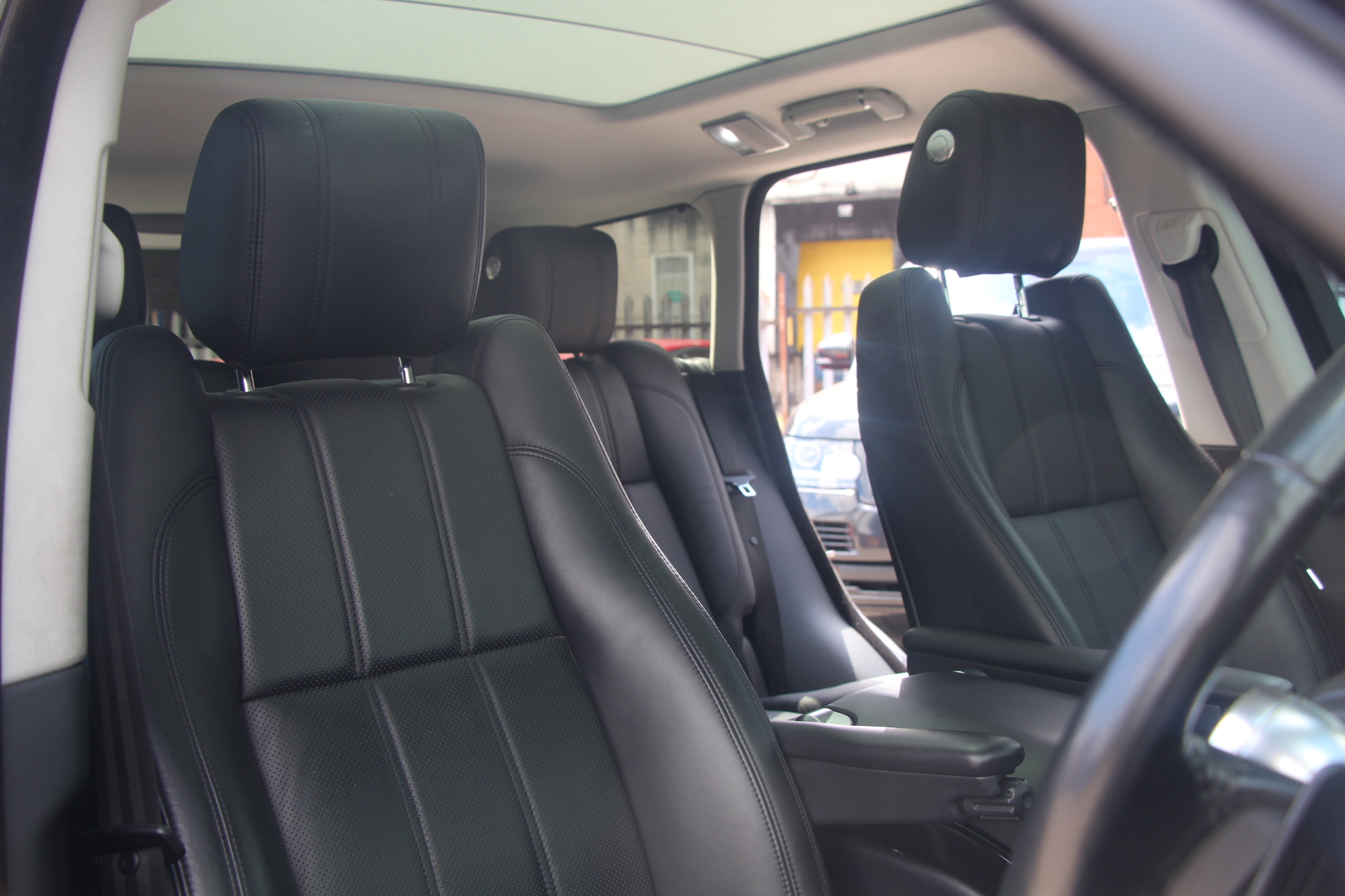 2016 (66) Land Rover Range Rover 4.4 SD V8 Vogue Auto 4WD Euro 6 (s/s) 5dr