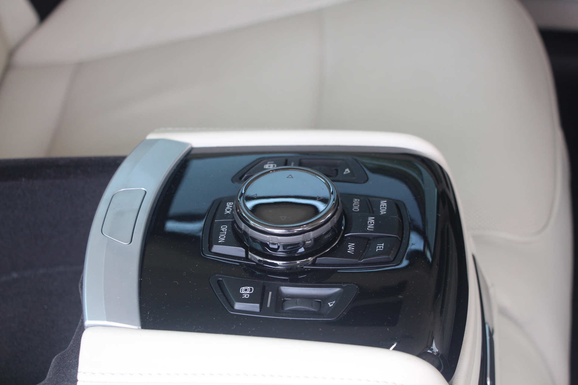 2015 (65) BMW 7 Series 6.0 760Li V12 M Sport Auto Euro 6 4dr