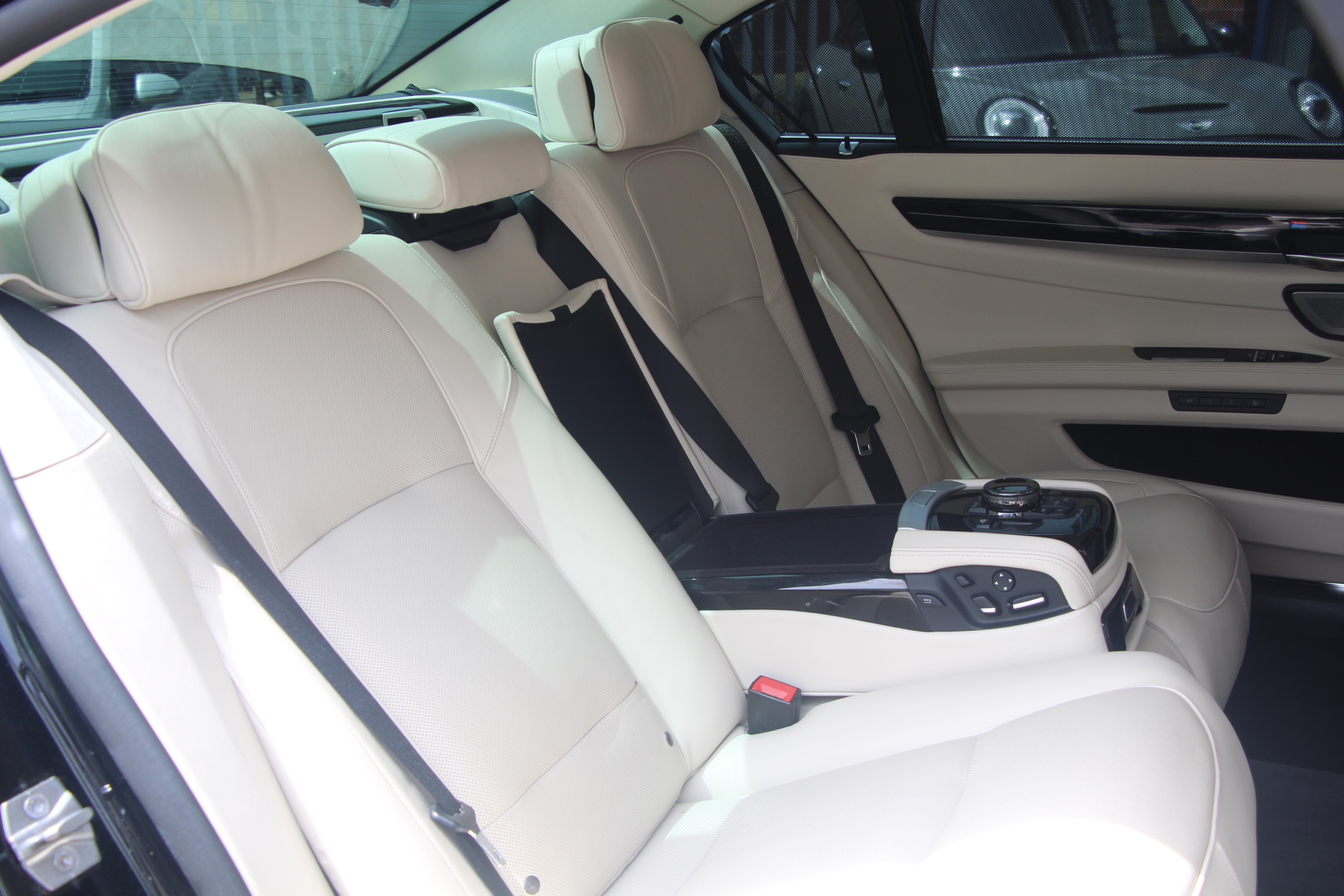 2015 (65) BMW 7 Series 6.0 760Li V12 M Sport Auto Euro 6 4dr