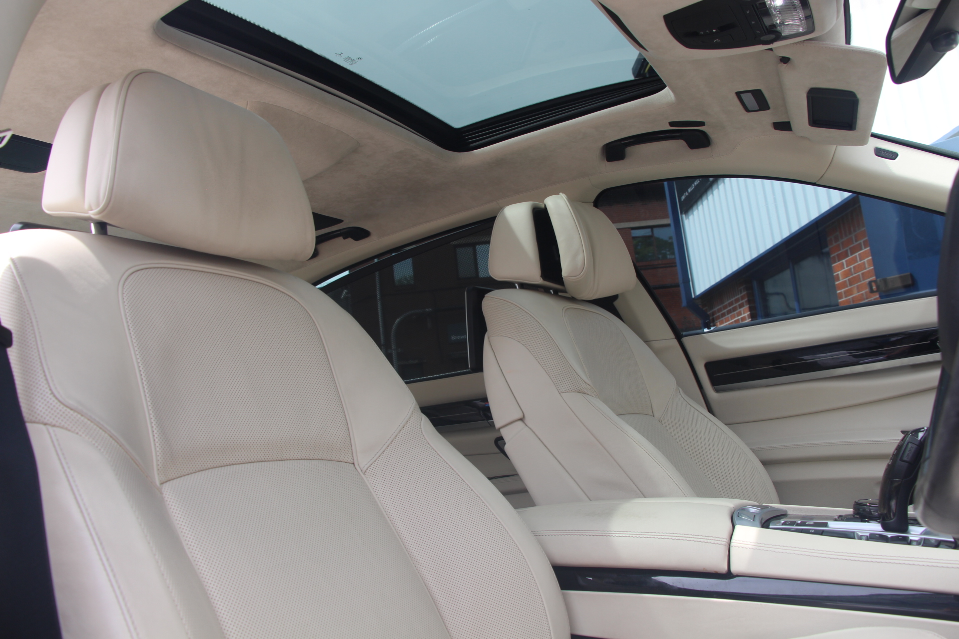 2015 (65) BMW 7 Series 6.0 760Li V12 M Sport Auto Euro 6 4dr