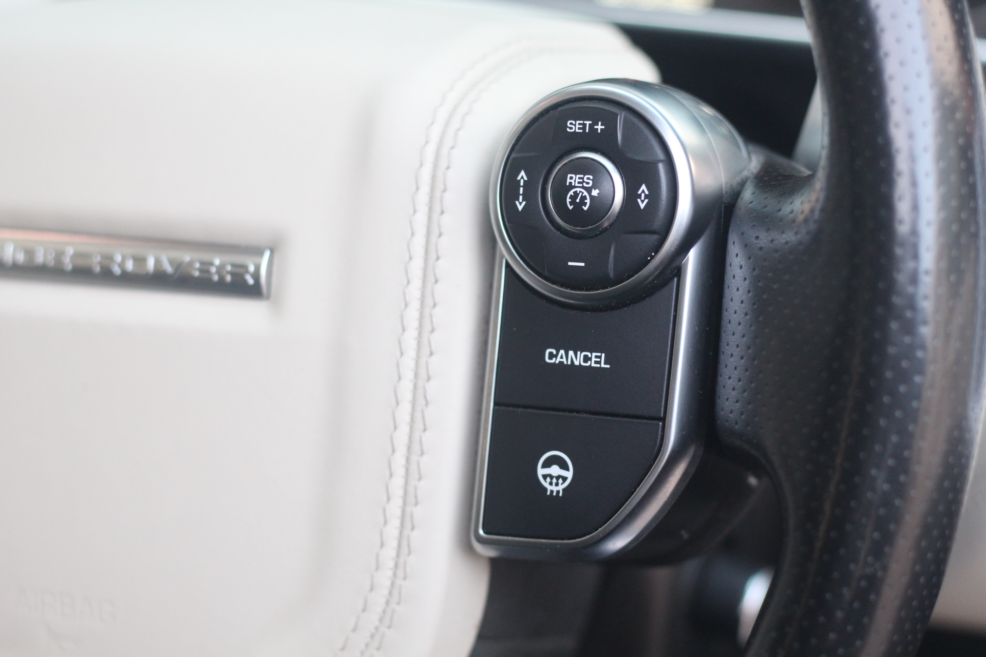 2017 (17) Land Rover Range Rover Sport 3.0 SD V6 Autobiography Dynamic Auto 4WD Euro 6 (s/s) 5dr