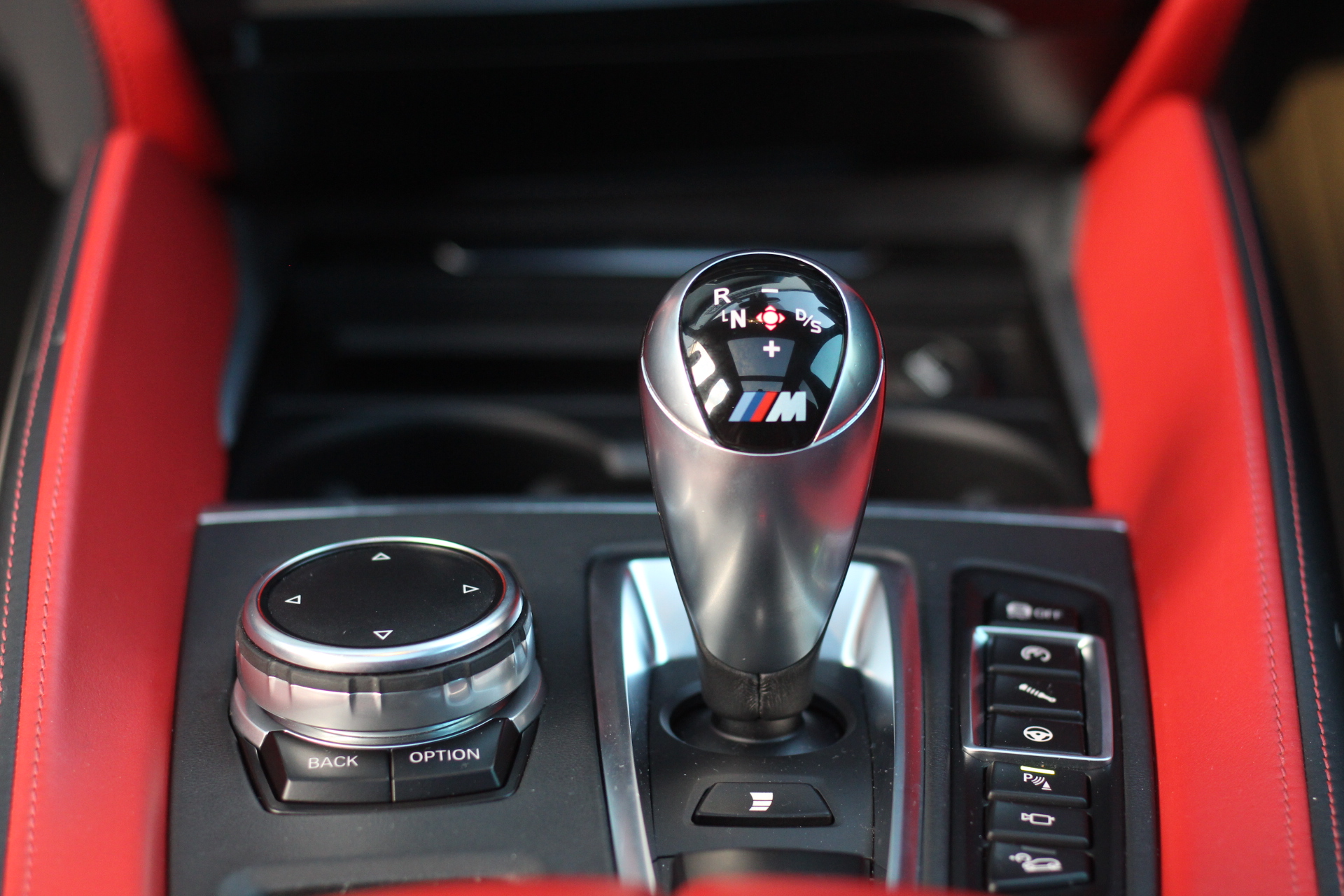 2016 (65) BMW X5 M 4.4 BiTurbo V8 Auto xDrive Euro 6 (s/s) 5dr