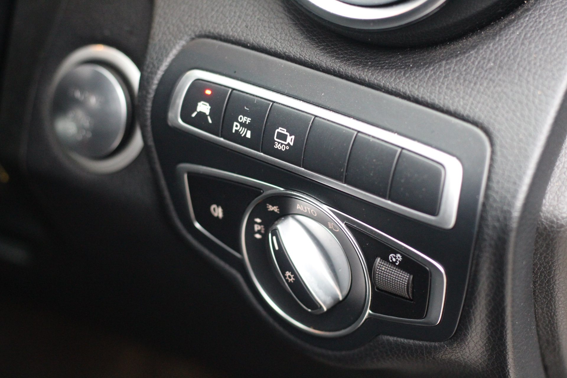 2018 (68) Mercedes-Benz GLC Class 2.1 GLC250d AMG Line (Premium Plus) G-Tronic+ 4MATIC Euro 6 (s/s) 5dr