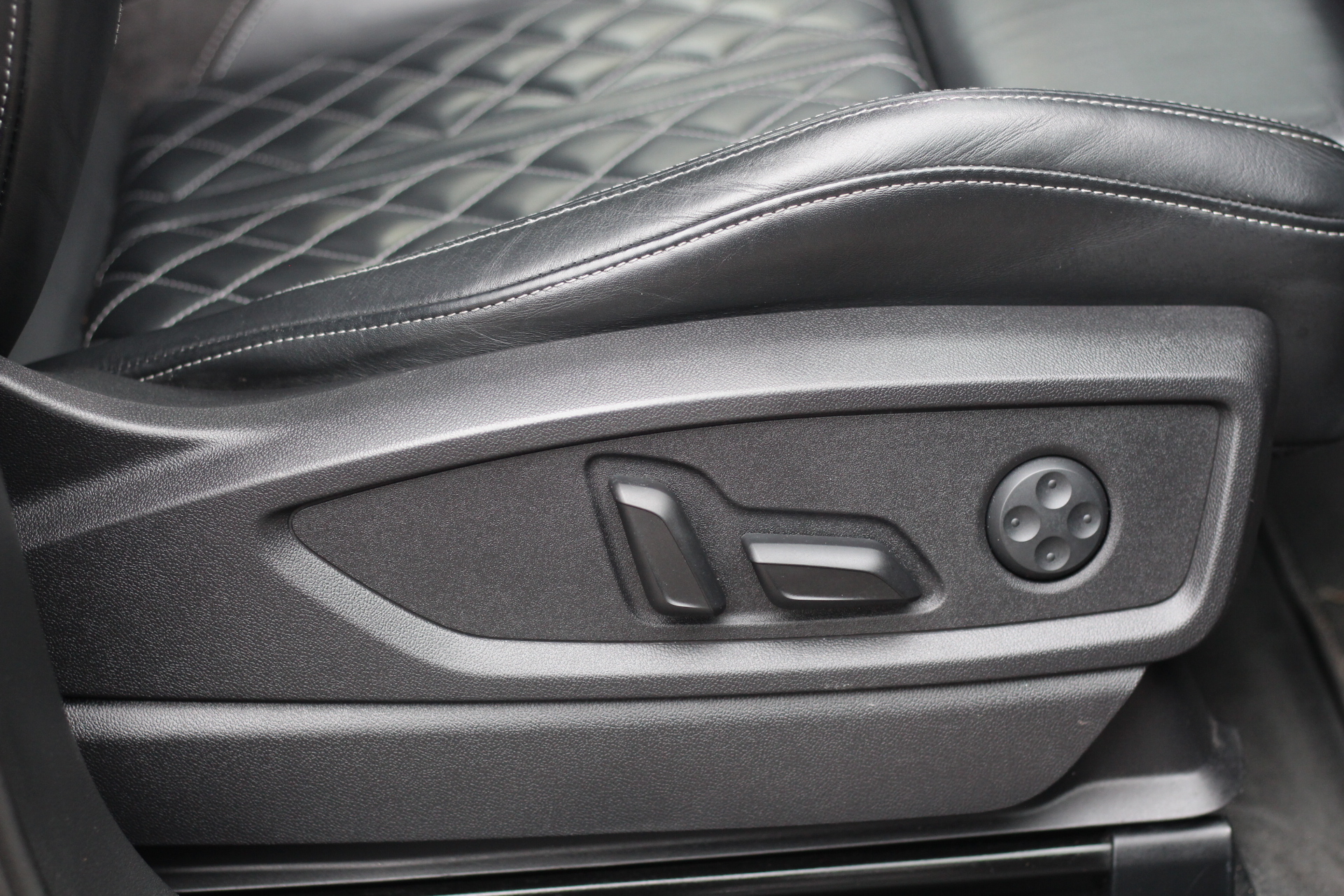 2017 (17) Audi SQ5 3.0 TFSI V6 Tiptronic quattro Euro 6 (s/s) 5dr