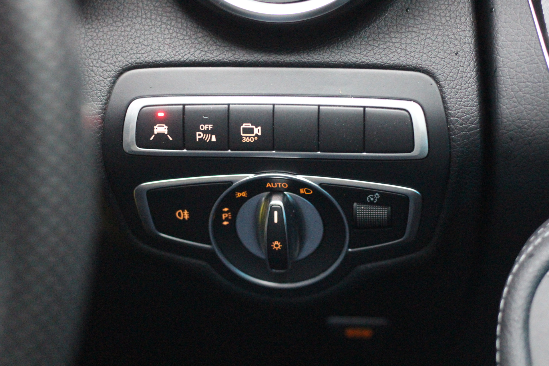 2018 (68) Mercedes-Benz GLC Class 2.1 GLC250d AMG Line (Premium Plus) G-Tronic+ 4MATIC Euro 6 (s/s) 5dr