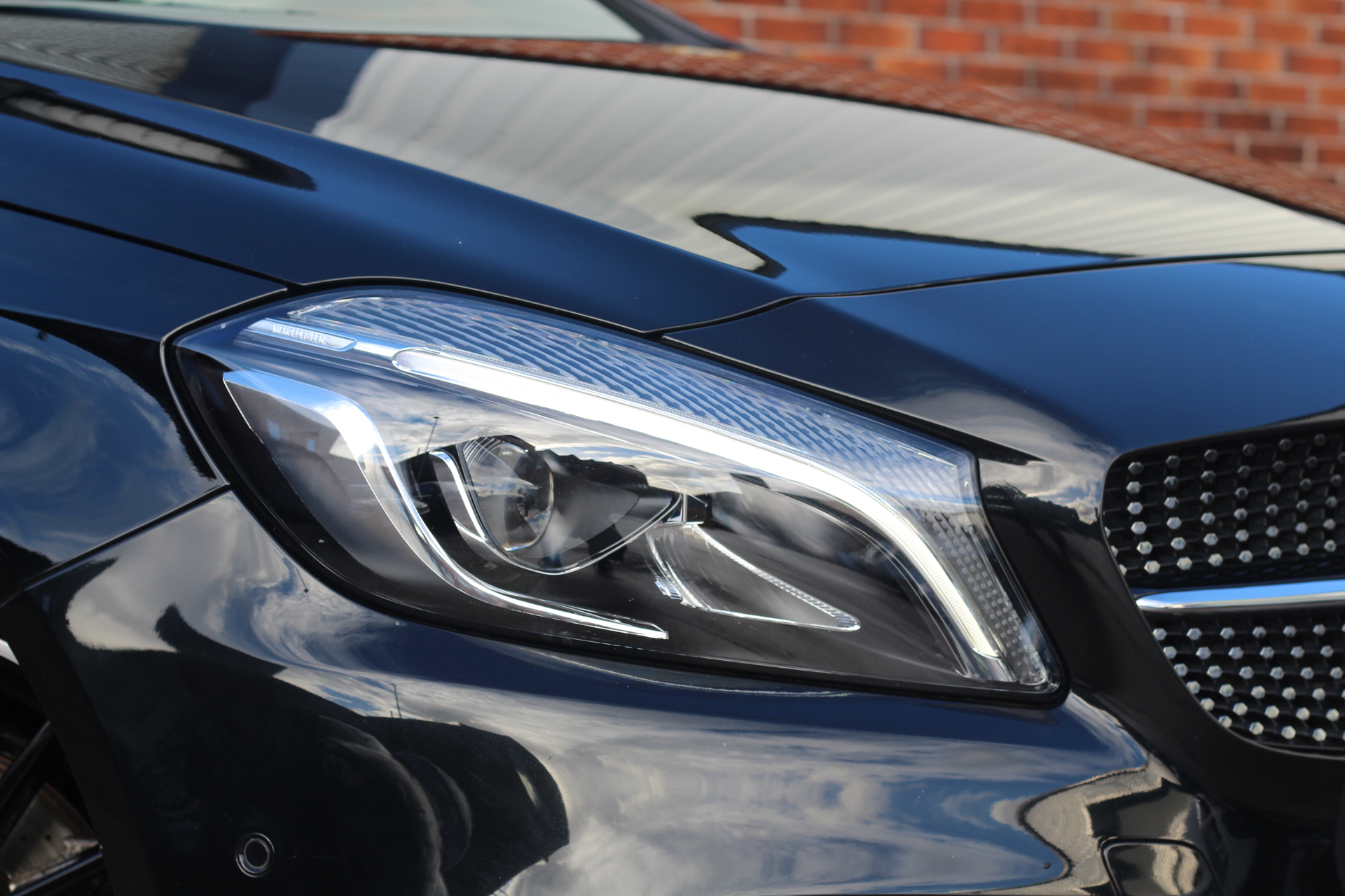 2017 (17) Mercedes-Benz A Class 1.5 A180d AMG Line (Premium Plus) 7G-DCT Euro 6 (s/s) 5dr