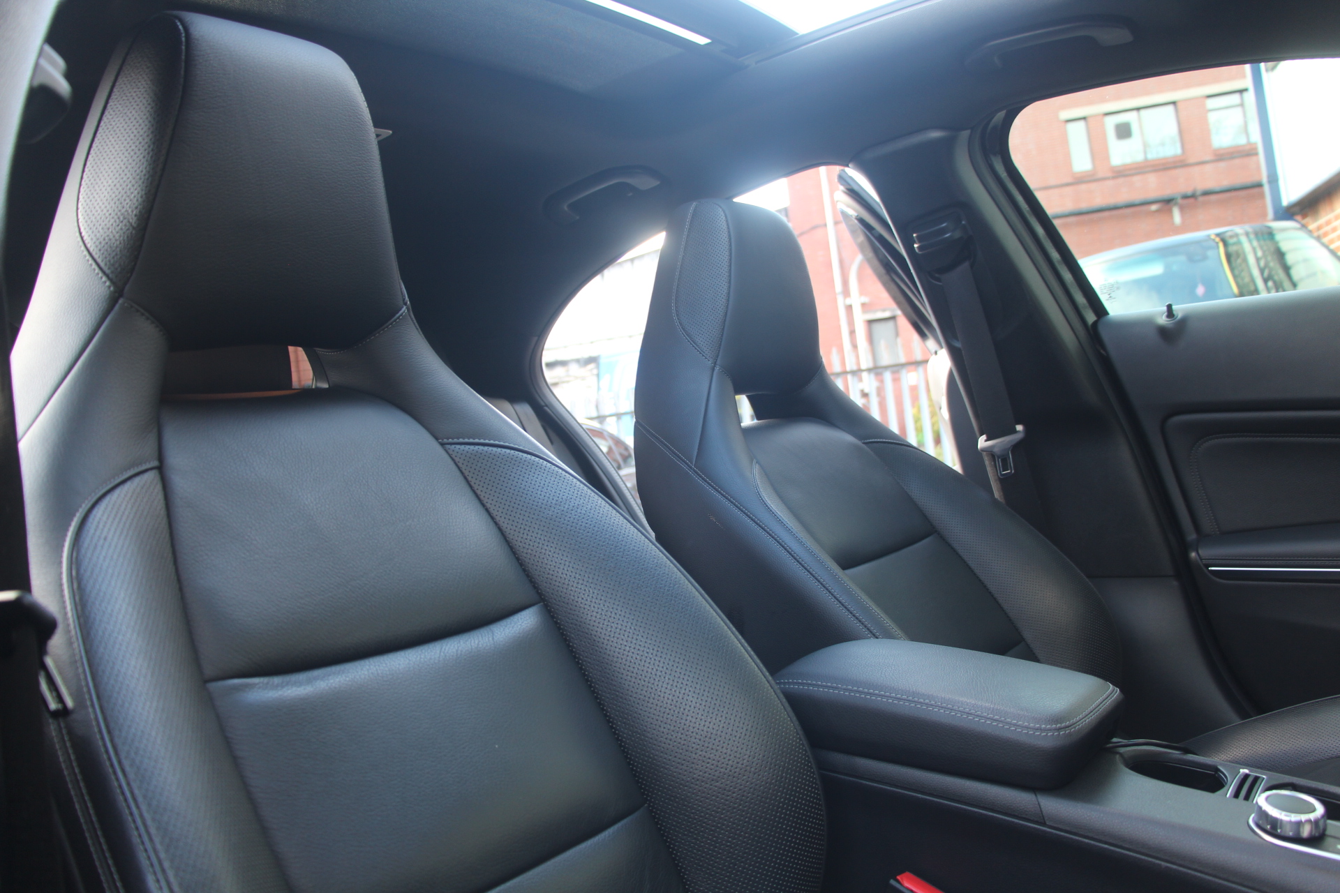 2017 (17) Mercedes-Benz A Class 1.5 A180d AMG Line (Premium Plus) 7G-DCT Euro 6 (s/s) 5dr