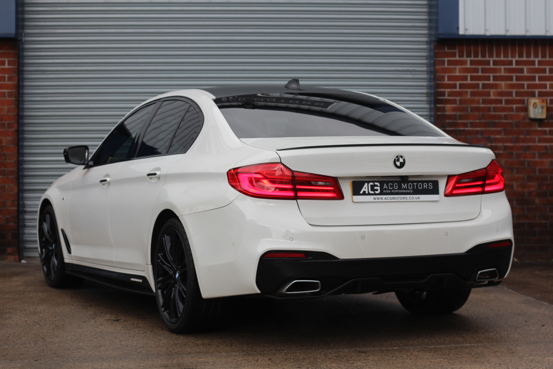 2017 (67) BMW 5 Series 3.0 530d M Sport Auto xDrive Euro 6 (s/s) 4dr