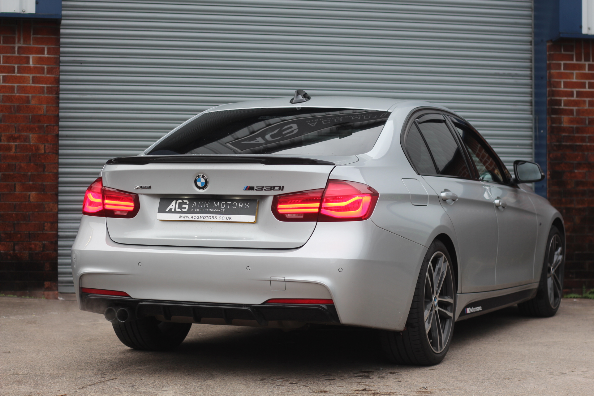 2018 (18) BMW 3 Series 2.0 330i M Sport Shadow Edition Auto Euro 6 (s/s) 4dr