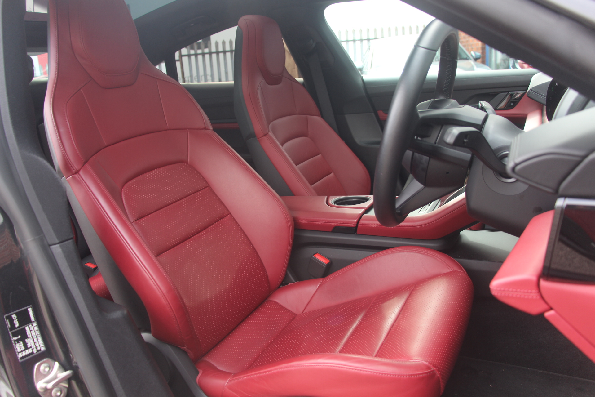 2021 (21) Porsche Taycan Performance Plus 93.4kWh Auto RWD 4dr