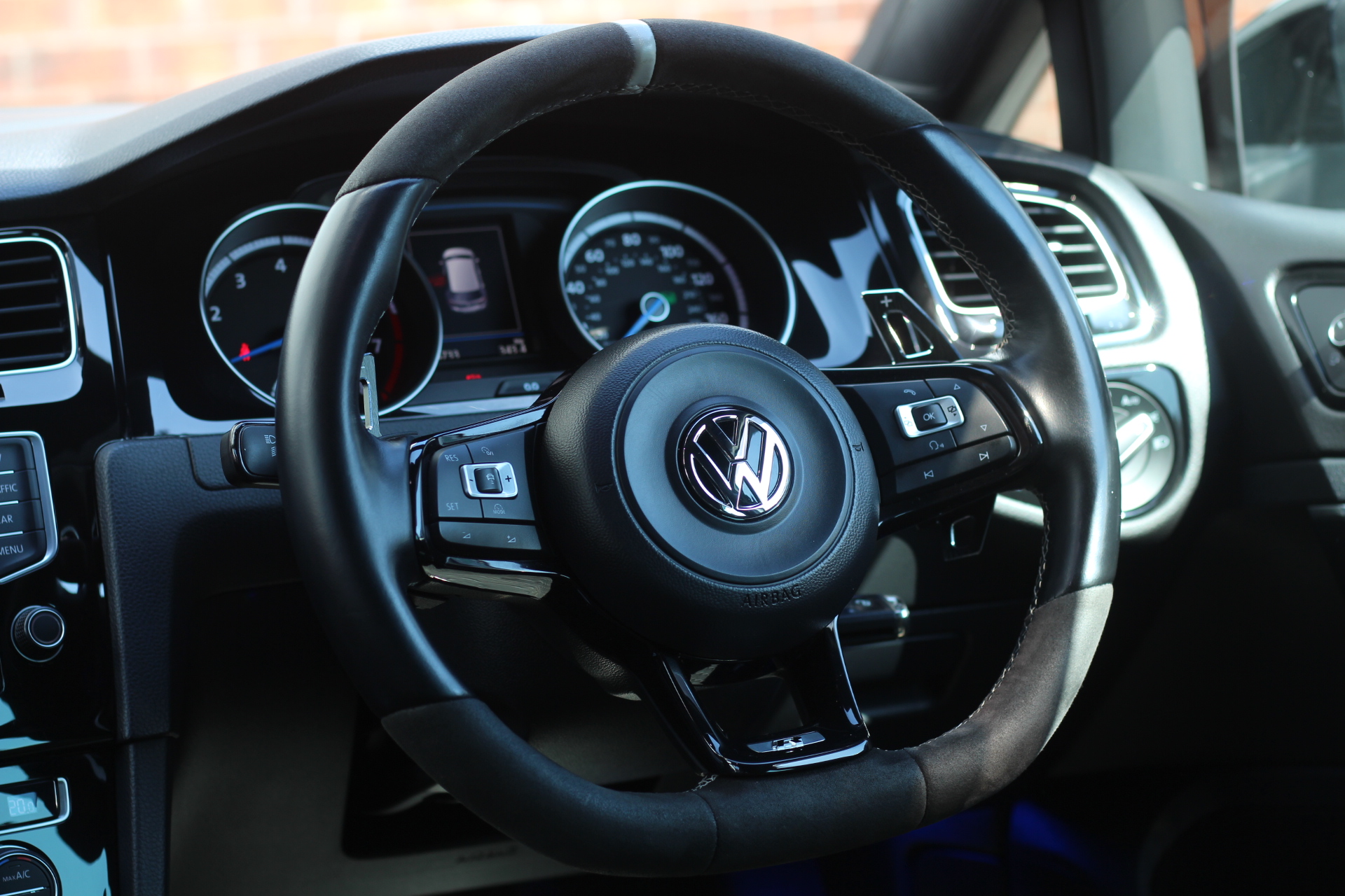 2016 (66) Volkswagen Golf 2.0 TSI BlueMotion Tech R DSG 4Motion Euro 6 (s/s) 5dr