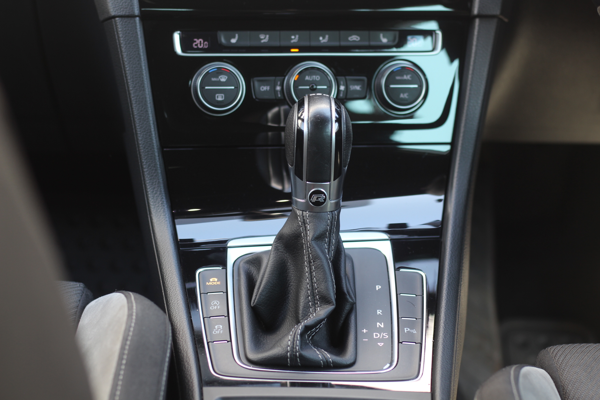 2016 (66) Volkswagen Golf 2.0 TSI BlueMotion Tech R DSG 4Motion Euro 6 (s/s) 5dr