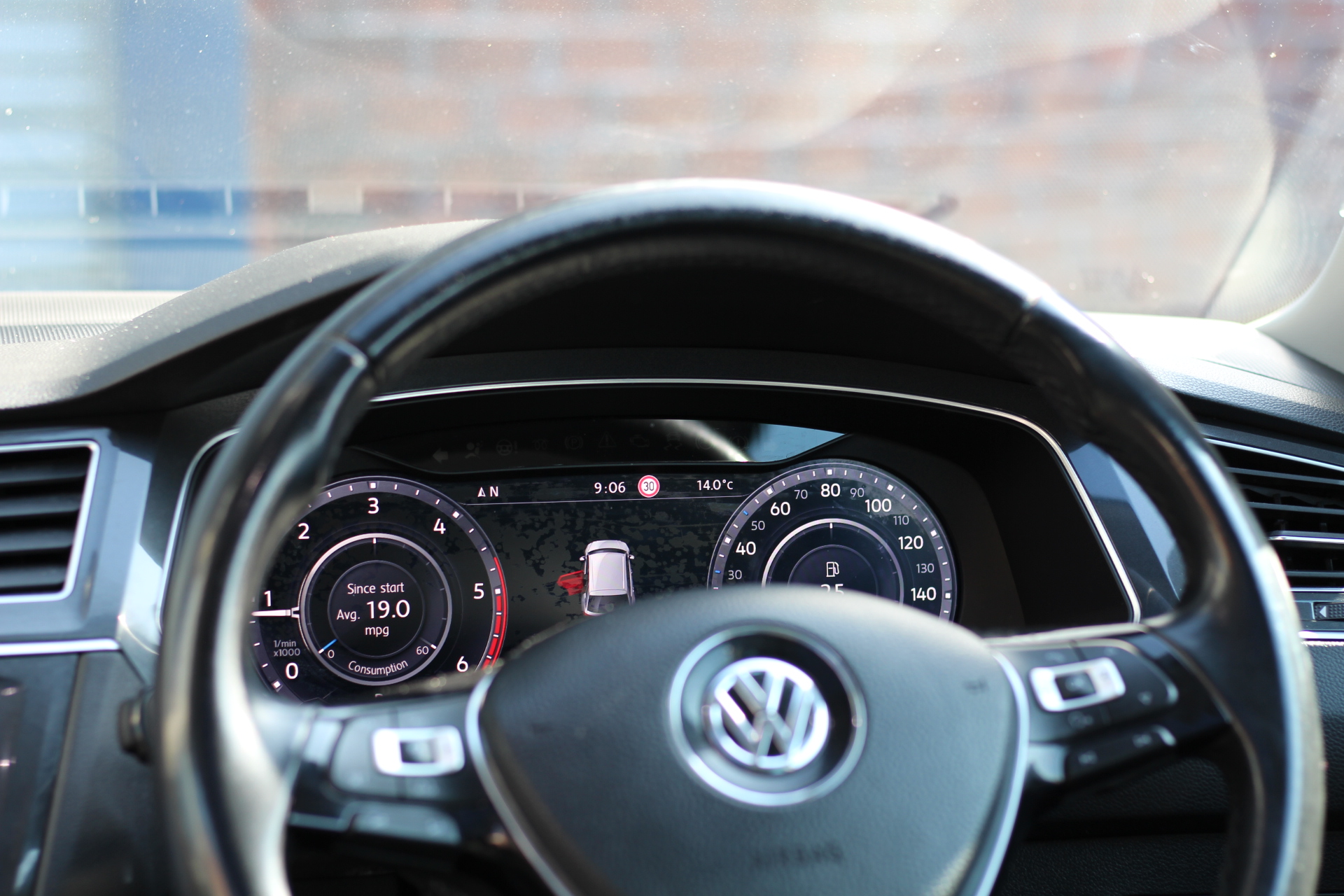 2017 (17) Volkswagen Tiguan 2.0 BiTDI BlueMotion Tech SEL DSG 4Motion Euro 6 (s/s) 5dr