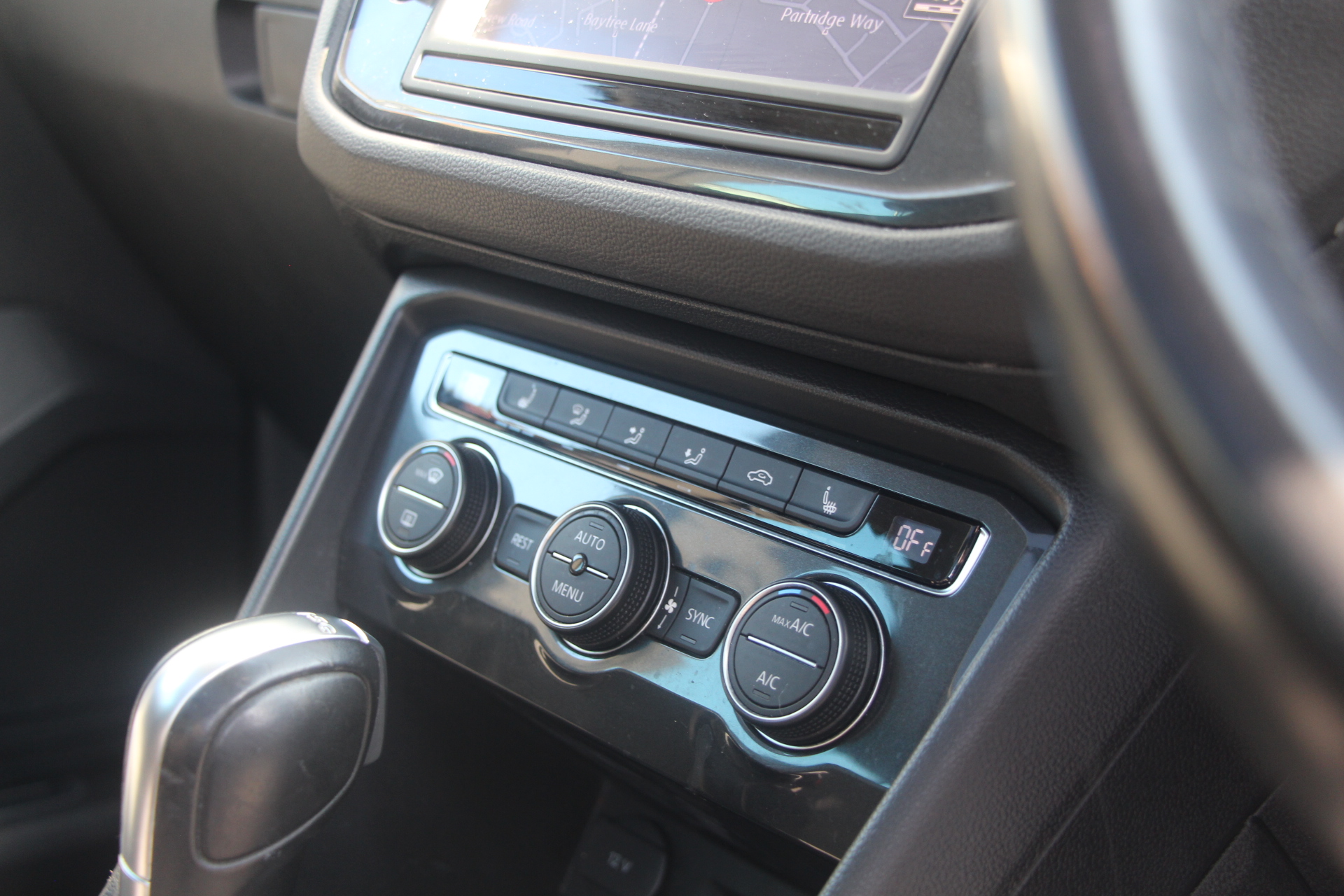 2017 (17) Volkswagen Tiguan 2.0 BiTDI BlueMotion Tech SEL DSG 4Motion Euro 6 (s/s) 5dr