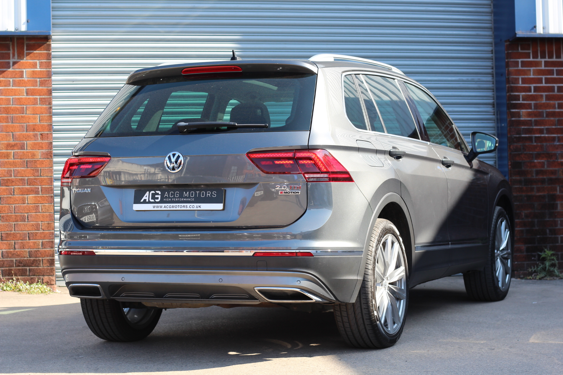 2017 (17) Volkswagen Tiguan 2.0 BiTDI BlueMotion Tech SEL DSG 4Motion Euro 6 (s/s) 5dr