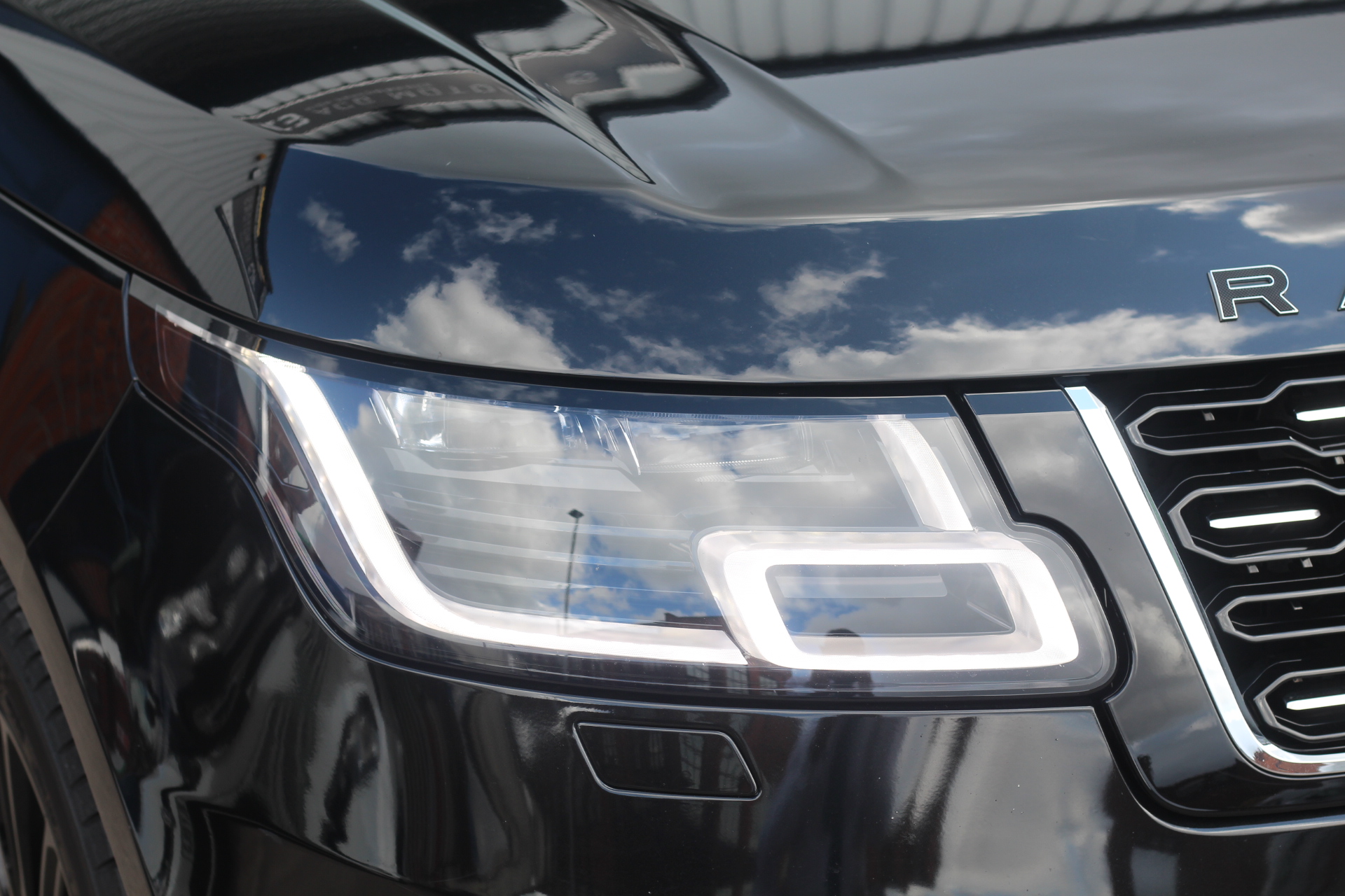 2018 (18) Land Rover Range Rover 3.0 TD V6 Vogue SVO Auto 4WD Euro 6 (s/s) 5dr