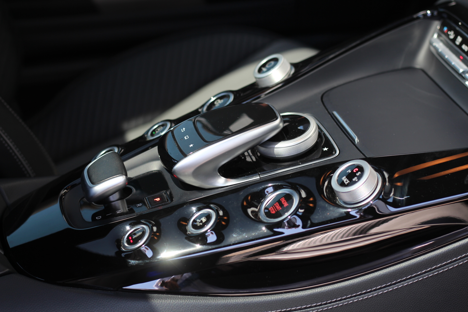 2016 (66) Mercedes-Benz AMG GT 4.0 V8 BiTurbo S (Premium) SpdS DCT Euro 6 (s/s) 2dr