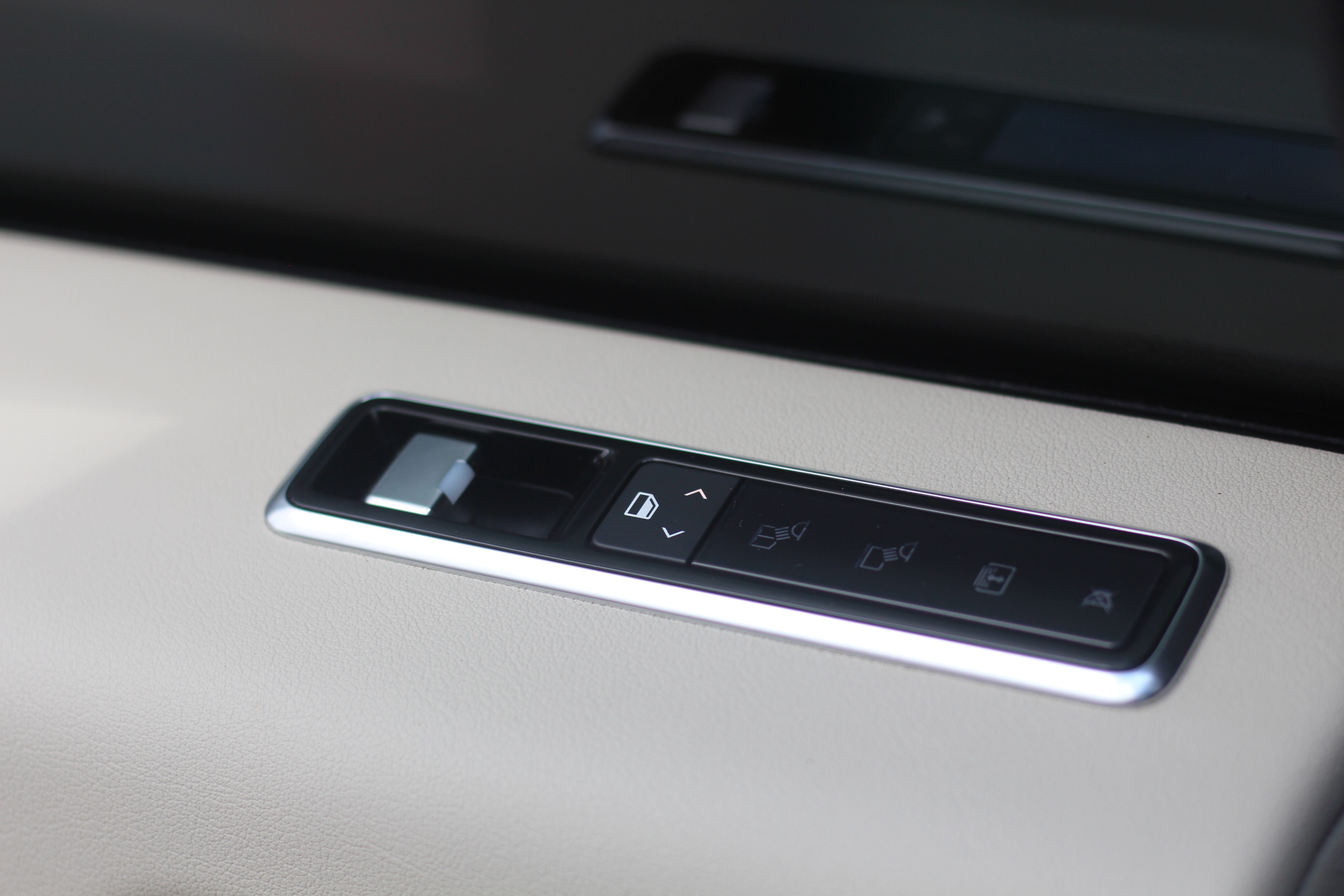 2018 (18) Land Rover Range Rover 3.0 TD V6 Vogue SVO Auto 4WD Euro 6 (s/s) 5dr