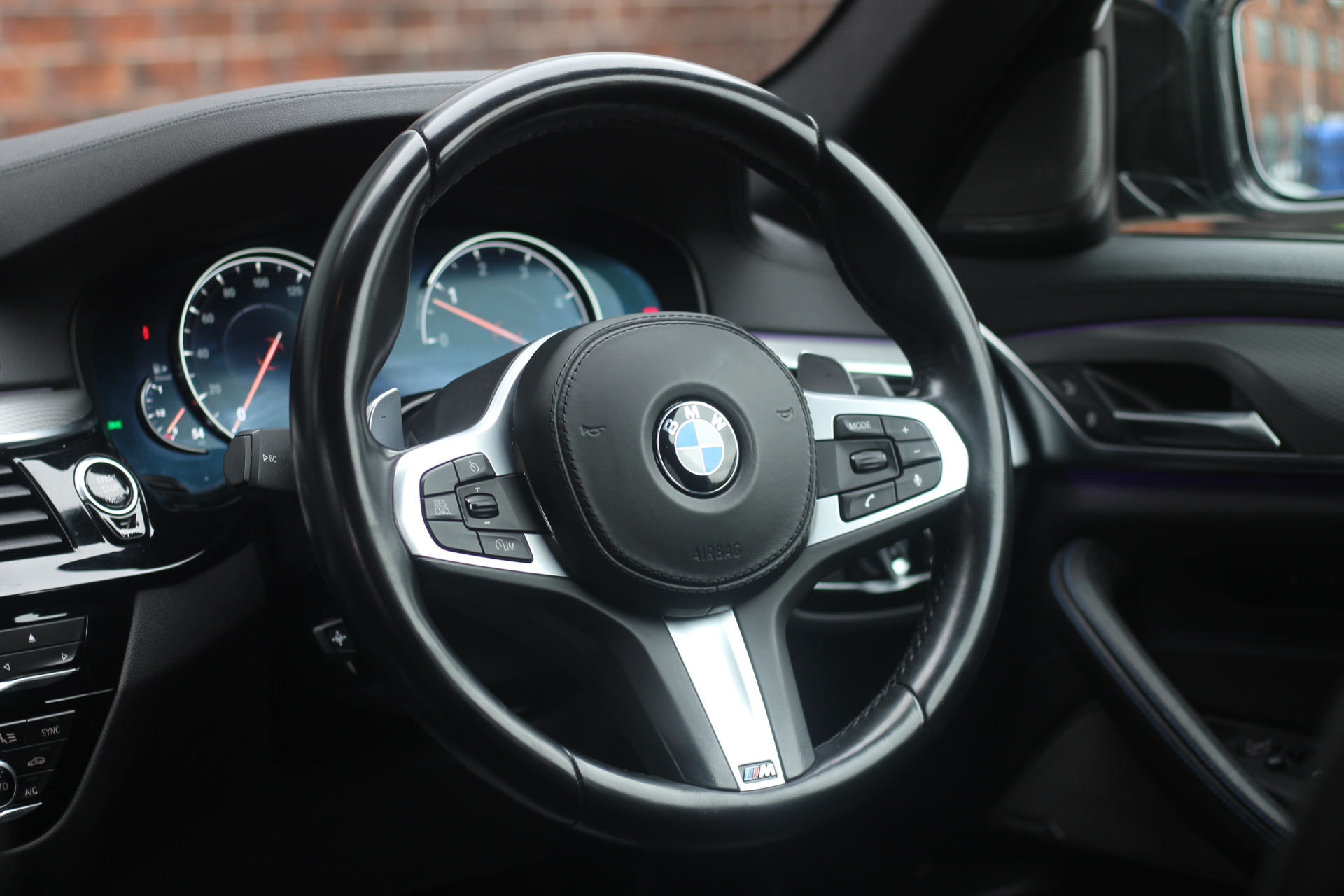 2018 (18) BMW 5 Series 3.0 530d M Sport Auto xDrive Euro 6 (s/s) 4dr