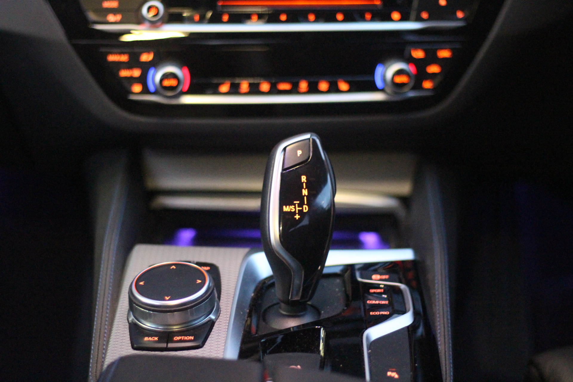 2018 (18) BMW 5 Series 3.0 530d M Sport Auto xDrive Euro 6 (s/s) 4dr