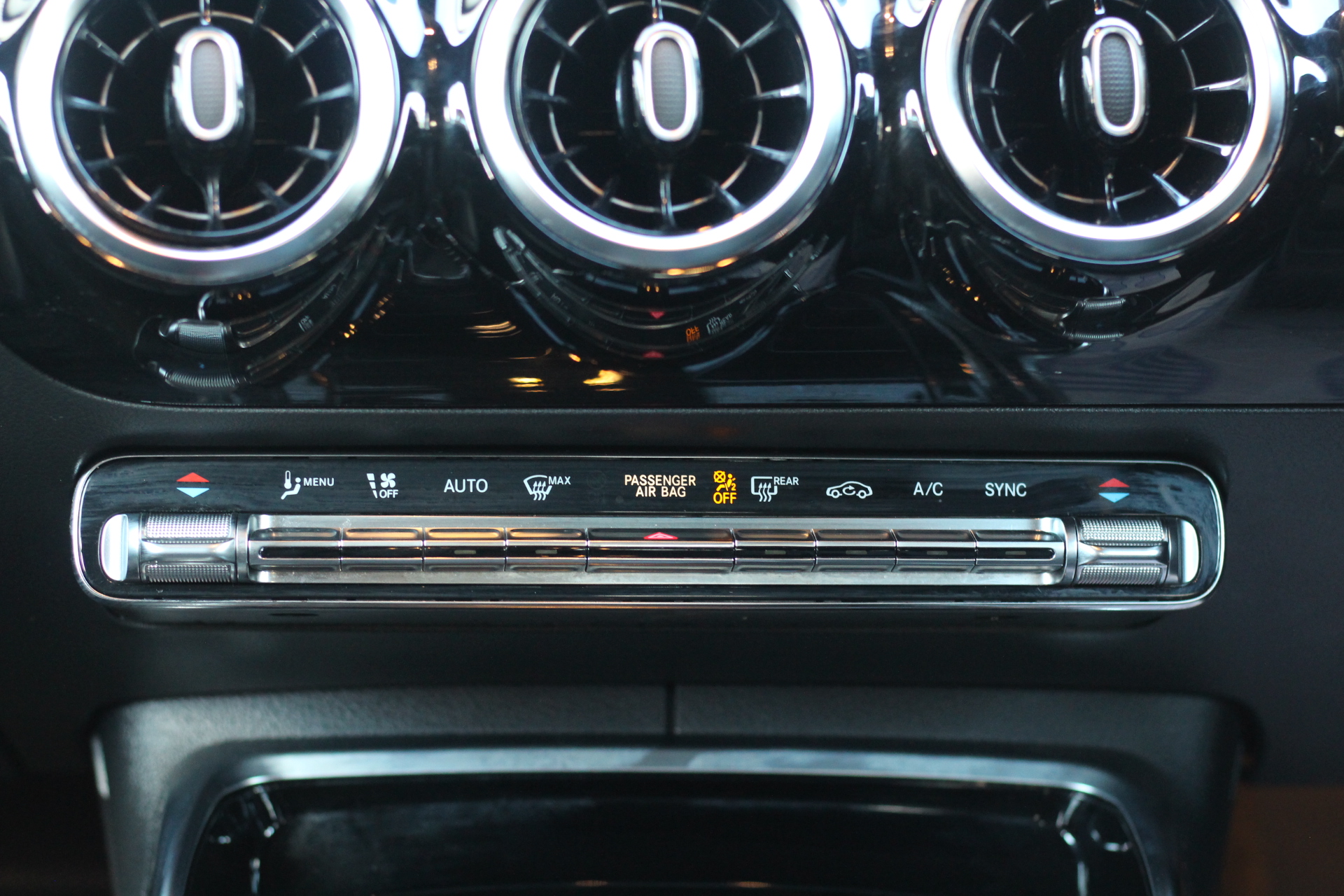 2020 (70) Mercedes-Benz CLA Class 2.0 CLA35 AMG Coupe 7G-DCT 4MATIC Euro 6 (s/s) 4dr