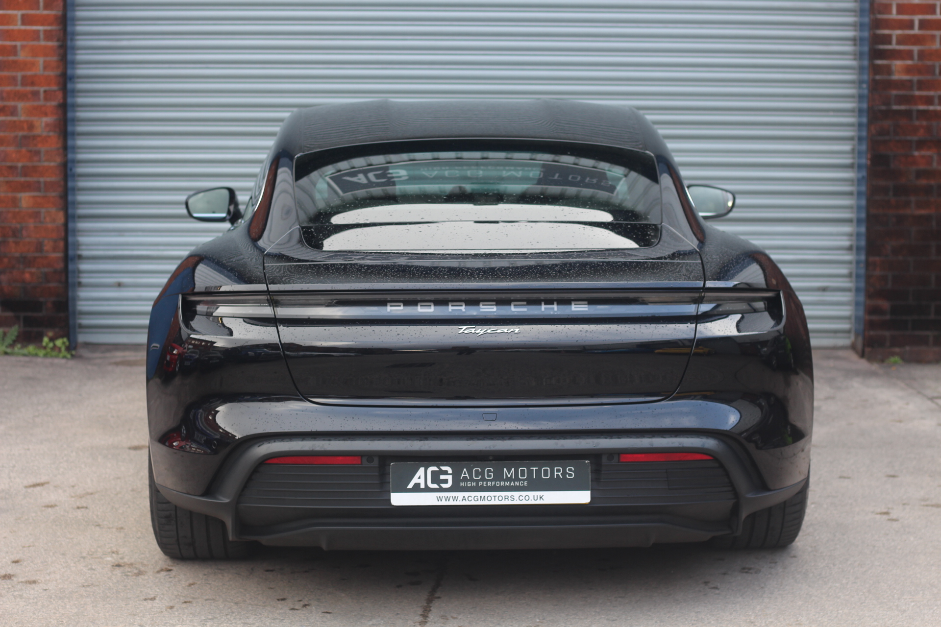 2021 (71) Porsche Taycan Performance Plus 93.4kWh Auto RWD 4dr (11kW Charger)