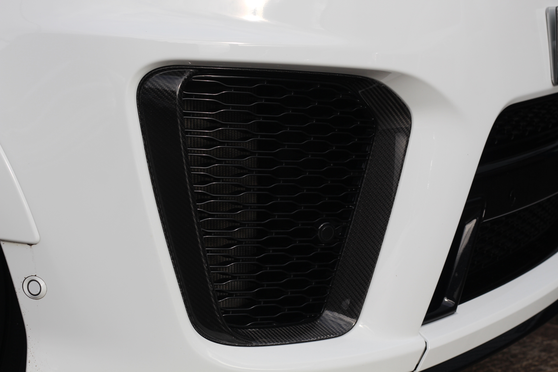 2020 (20) Land Rover Range Rover Sport 5.0 P575 V8 SVR Auto 4WD Euro 6 (s/s) 5dr