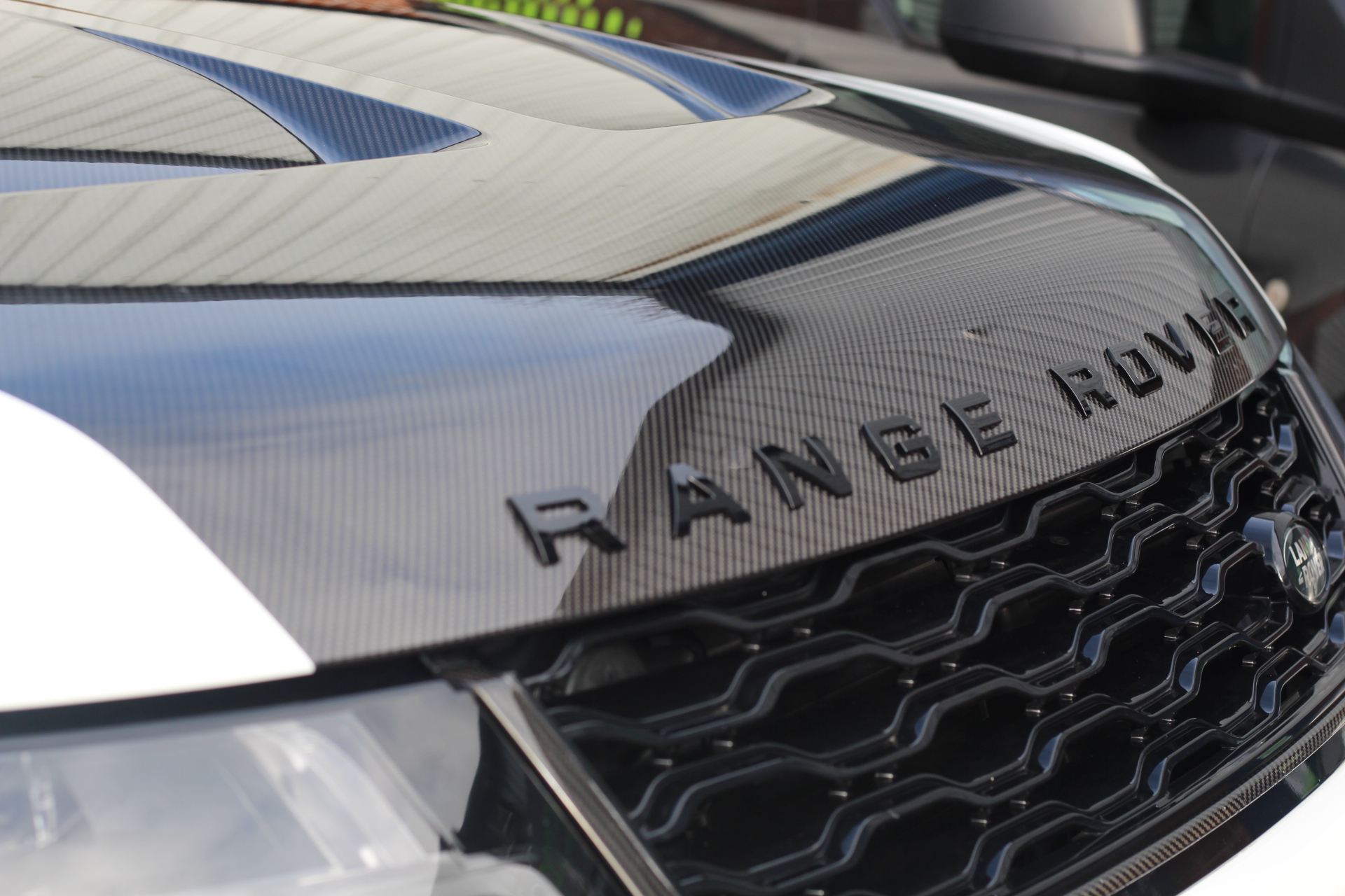 2020 (20) Land Rover Range Rover Sport 5.0 P575 V8 SVR Auto 4WD Euro 6 (s/s) 5dr