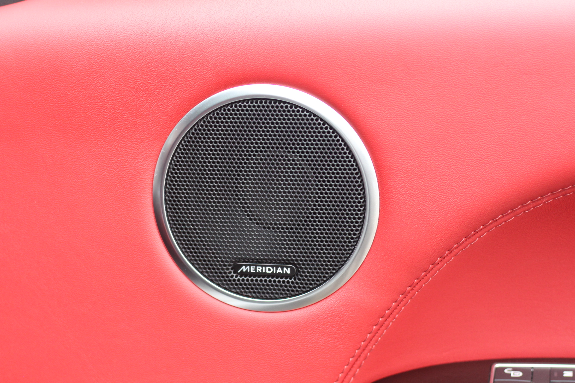 2020 (20) Land Rover Range Rover Sport 5.0 P575 V8 SVR Auto 4WD Euro 6 (s/s) 5dr